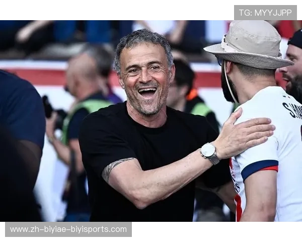 法甲巴黎主教练：巴黎圣日耳曼的主教练变动与未来展望